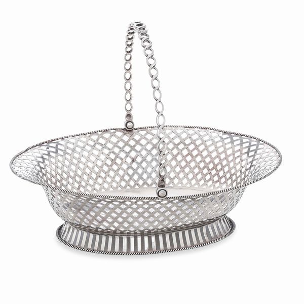 Cestino. Argento sterling fuso e traforato. Marchio della citt� di Londra per l'anno 1772, argentiere William Plummer  - Asta Argenti da Collezione | Antichi - Associazione Nazionale - Case d'Asta italiane