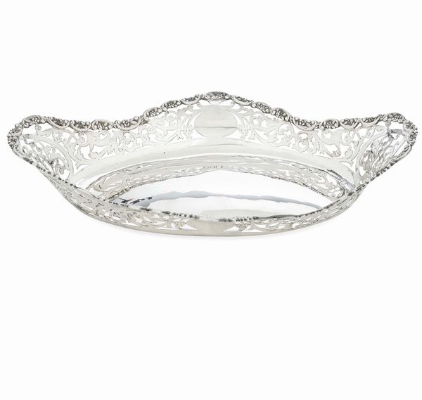 Cestino. Argento fuso, sbalzato e traforato. Londra 1897, marchio dell�argentiere consunto di difficile lettura  - Asta Argenti da Collezione | Antichi - Associazione Nazionale - Case d'Asta italiane