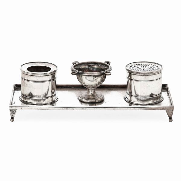 Calamaio. Argento fuso, sbalzato e cesellato. Milano XIX secolo, argentiere Neri e Bazzotti, documentati con bottega in piazza dei mercanti (1820-1823)  - Asta Argenti da Collezione | Antichi - Associazione Nazionale - Case d'Asta italiane