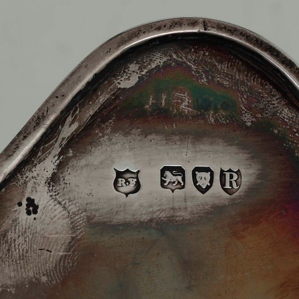 Calamaio. Argento fuso, traforato e vetro molato. Londra 1892. Argentiere Rupert Favell (non identificato)  - Asta Argenti da Collezione | Antichi - Associazione Nazionale - Case d'Asta italiane