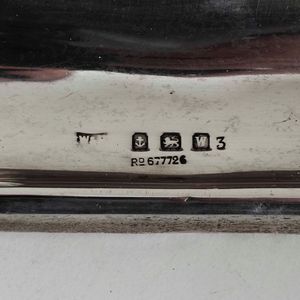 Calamaio. Argento fuso e sagomato. Birmingham 1946, argentiere Walker & Hall  - Asta Argenti da Collezione | Antichi - Associazione Nazionale - Case d'Asta italiane