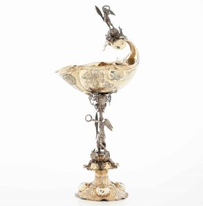 Coppa a nautilus. Argento fuso, sbalzato, cesellato e dorato. Marchi della citt� di Norimberga 1645-67, argentiere Simon Lang  - Asta Argenti da Collezione | Antichi - Associazione Nazionale - Case d'Asta italiane