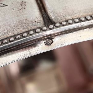 Coppia di tazze. Argento fuso, sbalzato e cesellato. Francia, marchio per l�esportazione in uso dal 1839 al 1879. Argentiere PQ entro losanga (Pierre Quellet ?)  - Asta Argenti da Collezione | Antichi - Associazione Nazionale - Case d'Asta italiane