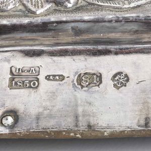 Icona raffigurante la Trinit� a tempera su tavola. Riza in argento fuso, sbalzato e traforato. Mosca 1850  - Asta Argenti da Collezione | Antichi - Associazione Nazionale - Case d'Asta italiane