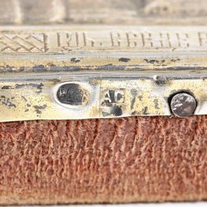 Due icone ad olio su tavola. Scuola russa del XIX secolo  - Asta Argenti da Collezione | Antichi - Associazione Nazionale - Case d'Asta italiane