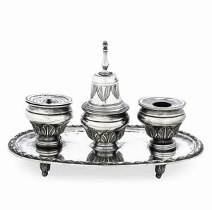 Calamaio. Argento fuso, sbalzato e cesellato. Genova ultimo ventennio del XVIII secolo. Marchio della �Torretta� con datario .78.  - Asta Argenti da Collezione | Antichi - Associazione Nazionale - Case d'Asta italiane