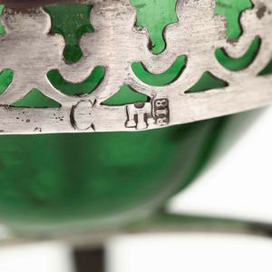 Coppia di saliere in argento sbalzato e traforato. Genova marchi della Torretta con datario 1818  - Asta Argenti da Collezione | Antichi - Associazione Nazionale - Case d'Asta italiane