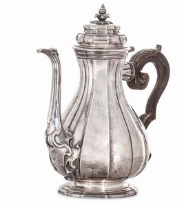 Importante caffettiera. Argento fuso, sbalzato e cesellato. Roma terzo quarto del XVIII secolo. Maestro argentiere Vincenzo I Belli (1741-1787)  - Asta Argenti da Collezione | Antichi - Associazione Nazionale - Case d'Asta italiane
