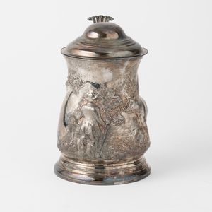 Tankard. Argento fuso e sbalzato. Londra 1756, argentiere W.W.  - Asta Argenti da Collezione | Antichi - Associazione Nazionale - Case d'Asta italiane