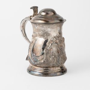 Tankard. Argento fuso e sbalzato. Londra 1756, argentiere W.W.  - Asta Argenti da Collezione | Antichi - Associazione Nazionale - Case d'Asta italiane