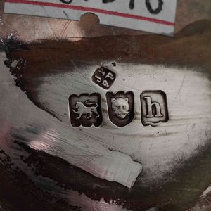 Teiera, zuccheriera e lattiera. Londra 1903. Argentiere John & Frank Pairpoint  - Asta Argenti da Collezione | Antichi - Associazione Nazionale - Case d'Asta italiane