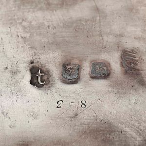 Set di tre scatole da t�. Argento fuso, sbalzato e cesellato. Londra 1754. Argentiere WA inframezzato da stella (non identificato)  - Asta Argenti da Collezione | Antichi - Associazione Nazionale - Case d'Asta italiane