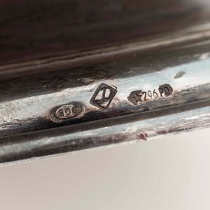 Bowl. Argento fuso e sagomato. Argenteria veneta del XX secolo  - Asta Argenti da Collezione | Antichi - Associazione Nazionale - Case d'Asta italiane