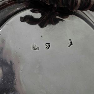 Tankard. Argento fuso, sbalzato e cesellato. Londra 1663. Marchio dellargentiere assente  - Asta Argenti da Collezione | Antichi - Associazione Nazionale - Case d'Asta italiane