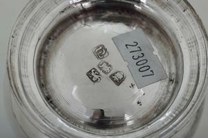 Mug. Argento fuso, sbalzato e cesellato. Londra 1775, Argentiere JS (non identificato)  - Asta Argenti da Collezione | Antichi - Associazione Nazionale - Case d'Asta italiane