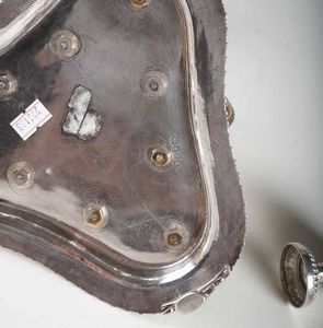 Porta uova. Argento fuso, sbalzato, traforato e cesellato. Londra 1810-1811. Marchi dell�argentiere Paul Storr  - Asta Argenti da Collezione | Antichi - Associazione Nazionale - Case d'Asta italiane