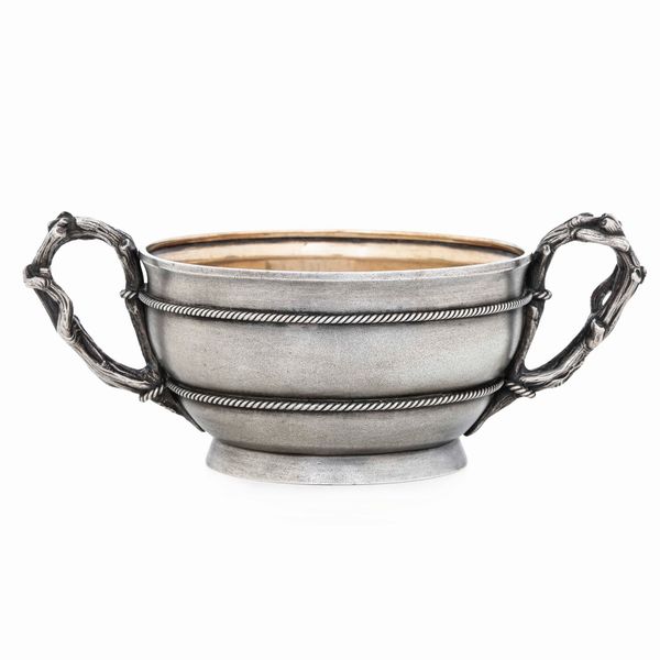 Coppa biansata. Argento fuso, sbalzato, cesellato e dorato. Mosca 1893, assaggiatore A.Svetshin, marchio Karl Faberg�  - Asta Argenti da collezione | XX secolo - Associazione Nazionale - Case d'Asta italiane