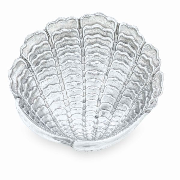 Grande ciotola a foglia. Argento 925 fuso e sagomato. Argentiere Clementi Bologna per Maison Gianmaria Buccellati, Italia XX-XXI secolo  - Asta Argenti da collezione | XX secolo - Associazione Nazionale - Case d'Asta italiane