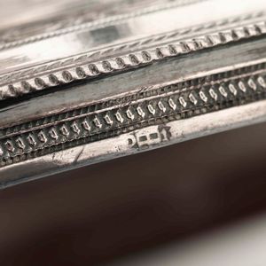 Coppia di candelieri. Argento fuso, sbalzato e cesellato. Torino inizi del XIX secolo, assaggiatore Giuseppe Vernoni. Argentiere Stefano Arnava  - Asta Argenti da collezione | XX secolo - Associazione Nazionale - Case d'Asta italiane