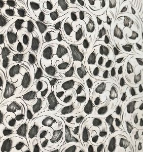 Coppia di piatti da portata. Argento fuso, sbalzato e cesellato. Argenteria coloniale italiana (Tripoli) prima met� del XX secolo  - Asta Argenti da collezione | XX secolo - Associazione Nazionale - Case d'Asta italiane