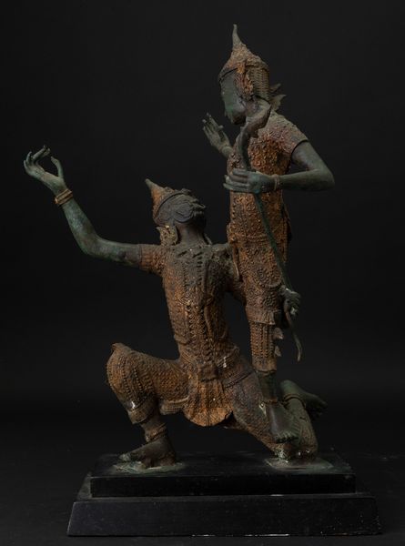 Gruppo in bronzo con tracce di doratura raffigurante due divinit�, Indonesia, XX secolo  - Asta Arte Orientale - Associazione Nazionale - Case d'Asta italiane
