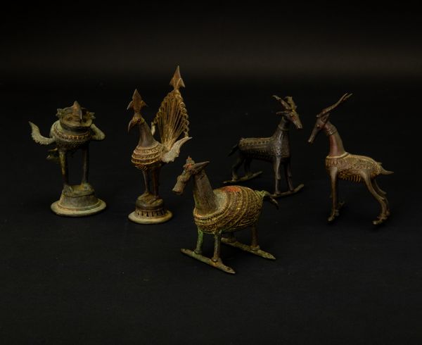Cinque bronzetti raffiguranti diversi animali, India, XVIII-XIX secolo  - Asta Arte Orientale - Associazione Nazionale - Case d'Asta italiane