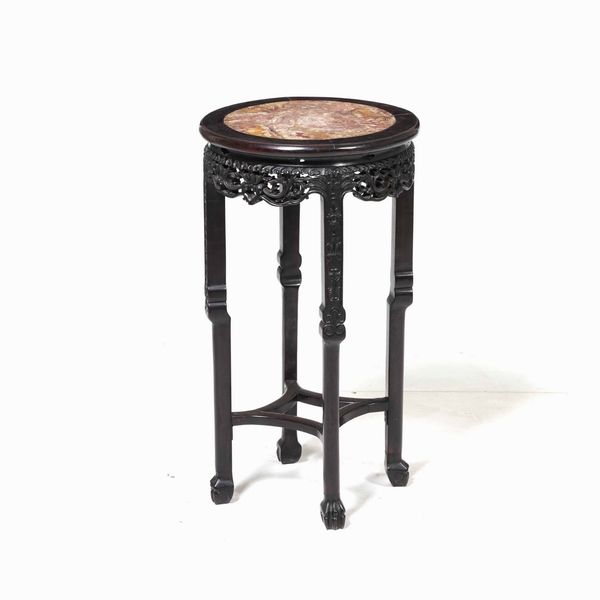 Stand in legno con piano in marmo, Cina, Dinastia Qing, XIX secolo  - Asta Arte Orientale - Associazione Nazionale - Case d'Asta italiane