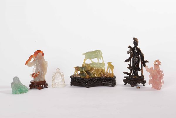 Lotto composto da sei sculture di materiali e soggetti differenti, Cina, XIX-XX secolo  - Asta Arte Orientale - Associazione Nazionale - Case d'Asta italiane