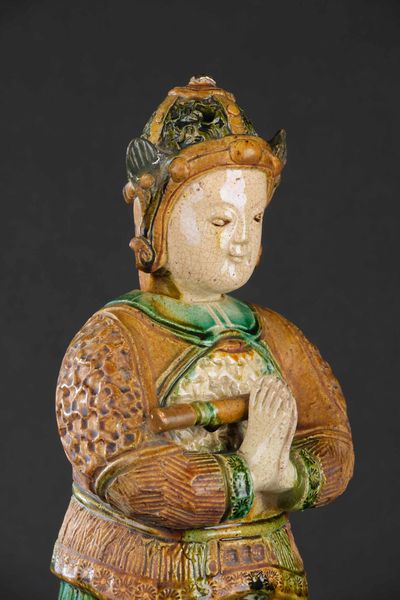 Figura di guerriero in ceramica invetriata, Cina  - Asta Arte Orientale - Associazione Nazionale - Case d'Asta italiane