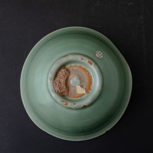 Ciotola in porcellana Longquan color Celadon, Cina, Dinastia Ming, XVII secolo  - Asta Arte Orientale - Associazione Nazionale - Case d'Asta italiane