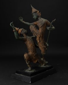 Gruppo in bronzo con tracce di doratura raffigurante due divinit�, Indonesia, XX secolo  - Asta Arte Orientale - Associazione Nazionale - Case d'Asta italiane