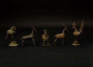 Cinque bronzetti raffiguranti diversi animali, India, XVIII-XIX secolo  - Asta Arte Orientale - Associazione Nazionale - Case d'Asta italiane