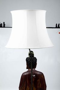 Buddha in legno dorato montato a lampada, Cina, XIX secolo  - Asta Arte Orientale - Associazione Nazionale - Case d'Asta italiane