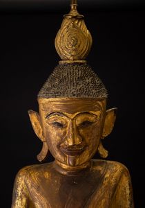 Buddha Sakyamuni in legno dorato, Indonesia, XIX secolo  - Asta Arte Orientale - Associazione Nazionale - Case d'Asta italiane