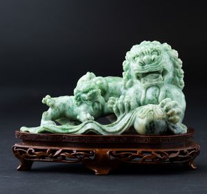 Gruppo in pietra dura con figure di leoni, Cina, XX secolo  - Asta Arte Orientale - Associazione Nazionale - Case d'Asta italiane