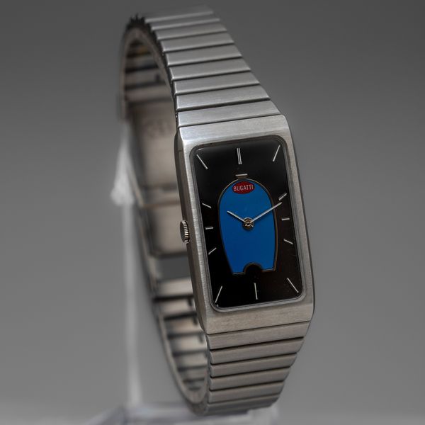 BUGATTI - Orologio Prestige Watch per Bugatti di forma rettangolare con bracciale integrato al quarzo con corona a sinistra  - Asta Orologi  - Associazione Nazionale - Case d'Asta italiane