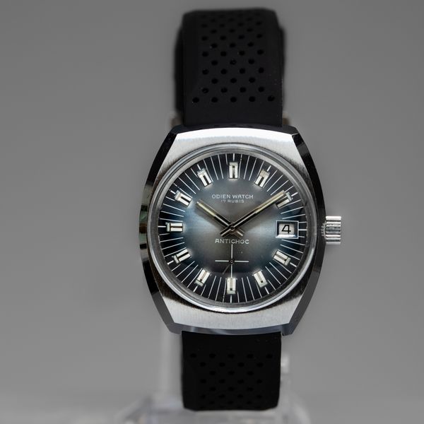 ODIEN - Orologio tonneu anni '70 in acciaio con quadrante blu soleil  - Asta Orologi  - Associazione Nazionale - Case d'Asta italiane