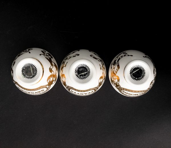 Piero Fornasetti : Milano, 1950  - Asta Solo Fornasetti - Associazione Nazionale - Case d'Asta italiane