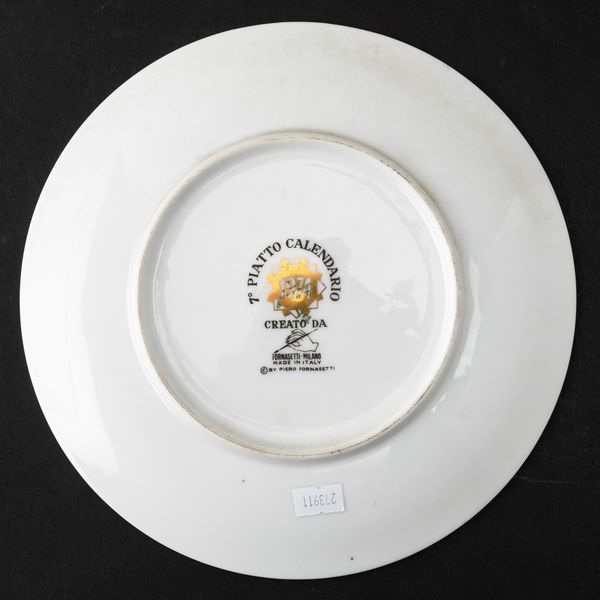 Piero Fornasetti : Milano, 1974  - Asta Solo Fornasetti - Associazione Nazionale - Case d'Asta italiane