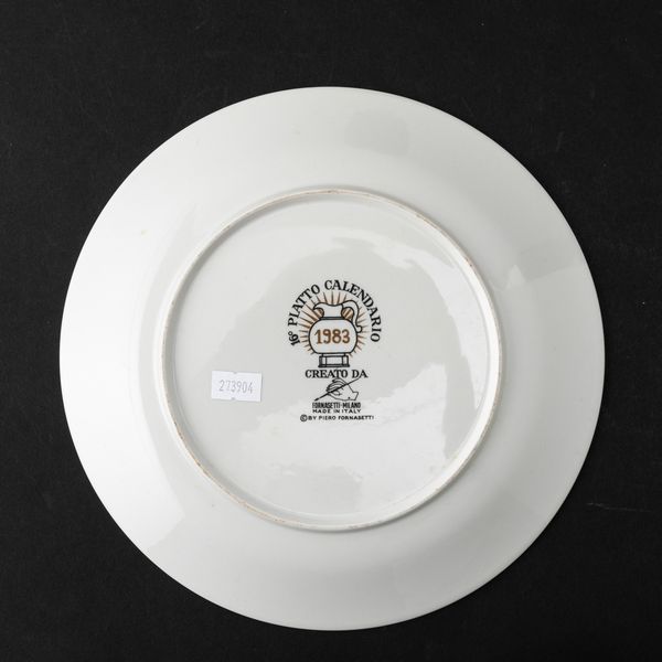 Piero Fornasetti : Milano, 1983  - Asta Solo Fornasetti - Associazione Nazionale - Case d'Asta italiane