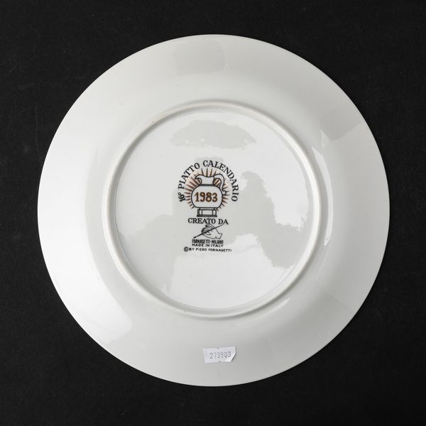 Piero Fornasetti : Milano, 1983  - Asta Solo Fornasetti - Associazione Nazionale - Case d'Asta italiane