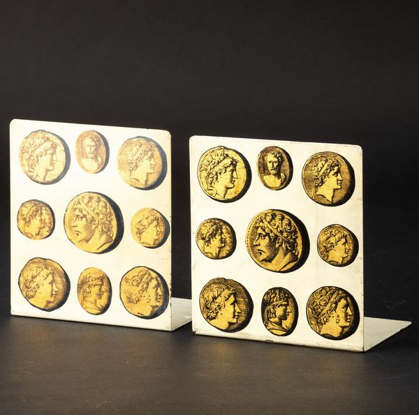 Piero Fornasetti : Milano, 1950  - Asta Solo Fornasetti - Associazione Nazionale - Case d'Asta italiane