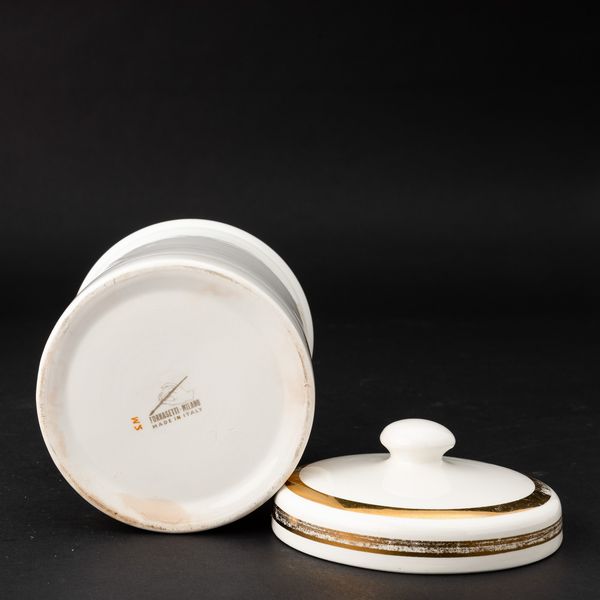 Piero Fornasetti : Milano, 1950  - Asta Solo Fornasetti - Associazione Nazionale - Case d'Asta italiane