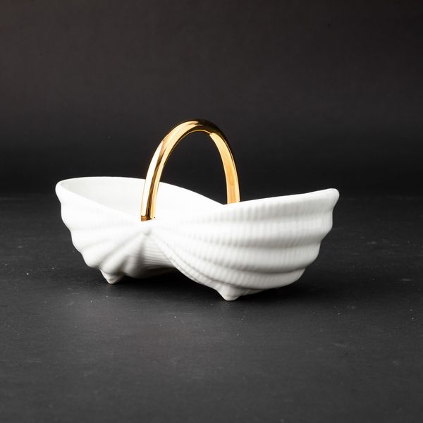 Piero Fornasetti : Milano, 1950  - Asta Solo Fornasetti - Associazione Nazionale - Case d'Asta italiane