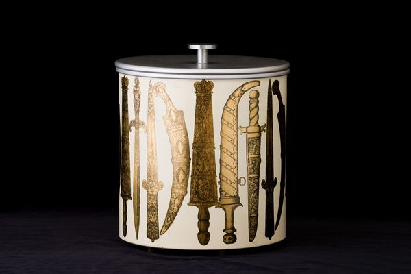 Piero Fornasetti : Milano, 1960 ca  - Asta Solo Fornasetti - Associazione Nazionale - Case d'Asta italiane