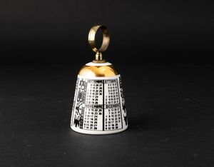 Piero Fornasetti : Milano, 1950  - Asta Solo Fornasetti - Associazione Nazionale - Case d'Asta italiane