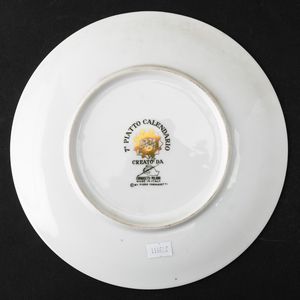 Piero Fornasetti : Milano, 1974  - Asta Solo Fornasetti - Associazione Nazionale - Case d'Asta italiane