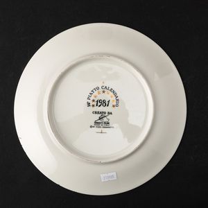 Piero Fornasetti : Milano, 1981  - Asta Solo Fornasetti - Associazione Nazionale - Case d'Asta italiane