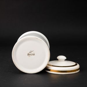 Piero Fornasetti : Milano, 1950  - Asta Solo Fornasetti - Associazione Nazionale - Case d'Asta italiane