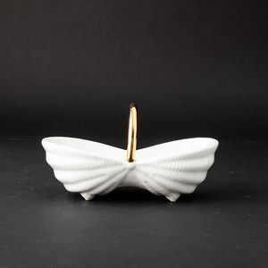 Piero Fornasetti : Milano, 1950  - Asta Solo Fornasetti - Associazione Nazionale - Case d'Asta italiane